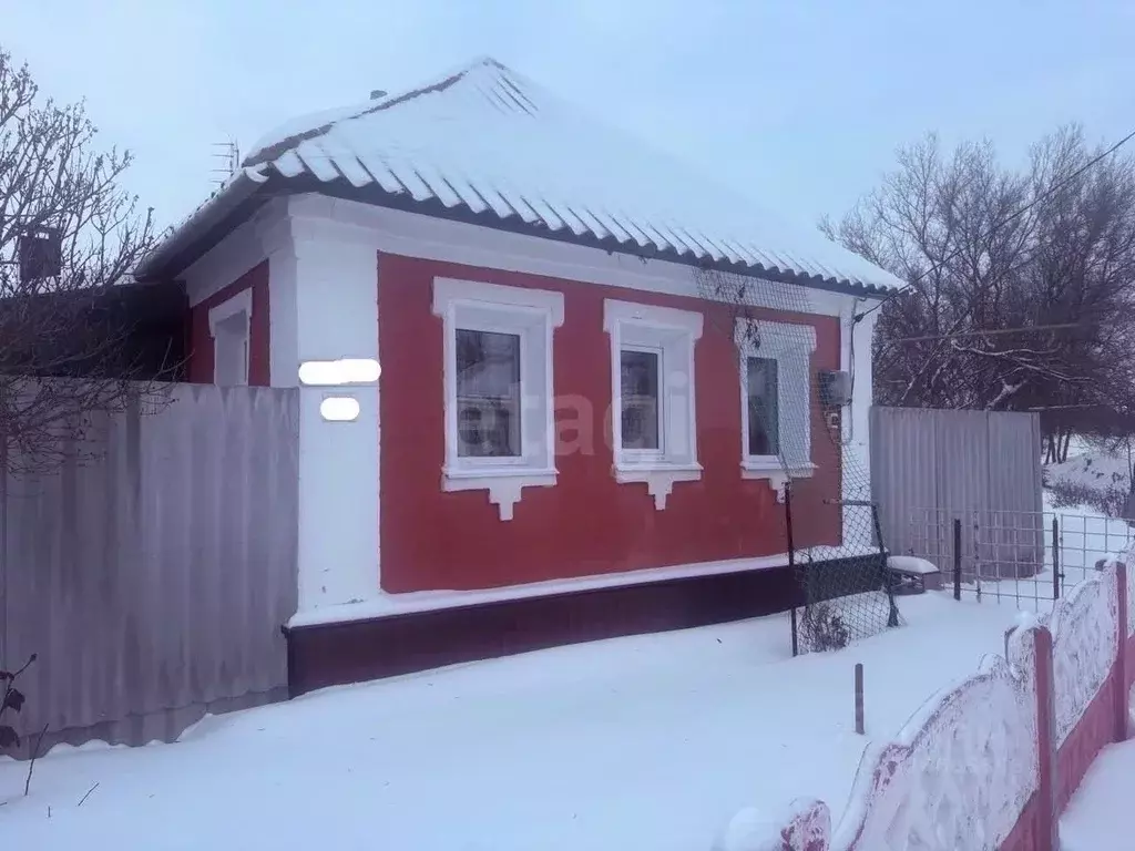 Дом в Белгородская область, Корочанский район, Алексеевское с/пос, с. ... - Фото 1