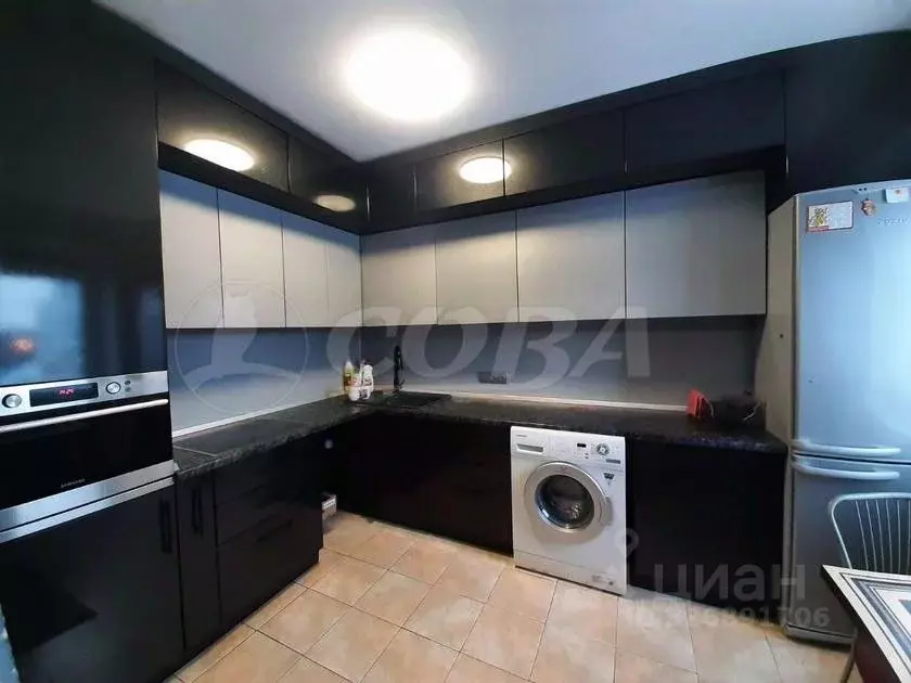 3-к кв. Тюменская область, Тюмень ул. Домостроителей, 4 (67.0 м) - Фото 0