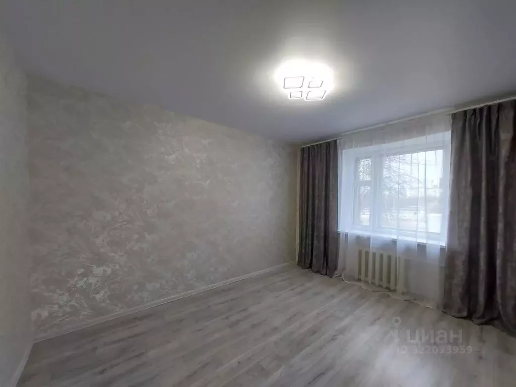 Комната Псковская область, Псков ул. Ижорского Батальона, 10Б (14.0 м) - Фото 1