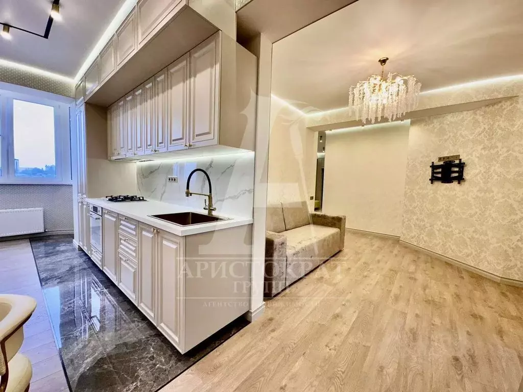 2-к кв. Ставропольский край, Пятигорск ул. Власова, 31 (82.0 м) - Фото 1