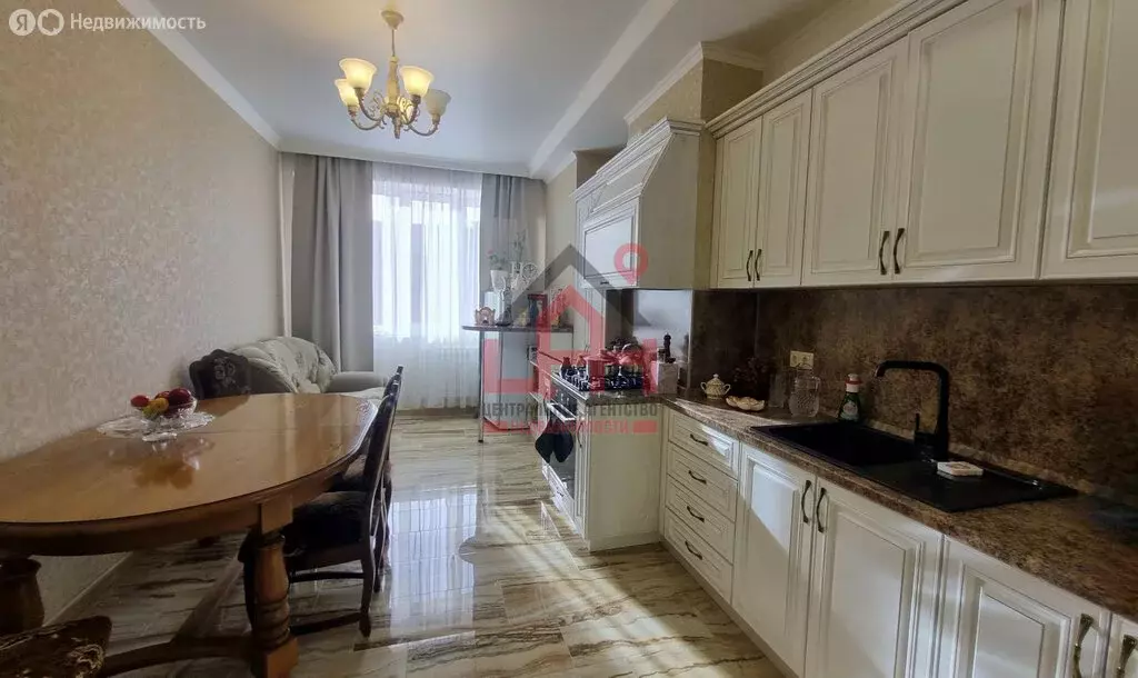 2-комнатная квартира: Ессентуки, улица Буачидзе, 1к1 (86.2 м) - Фото 1