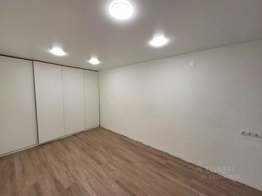 3-к кв. Свердловская область, Екатеринбург ул. Культуры, 22 (53.4 м) - Фото 0