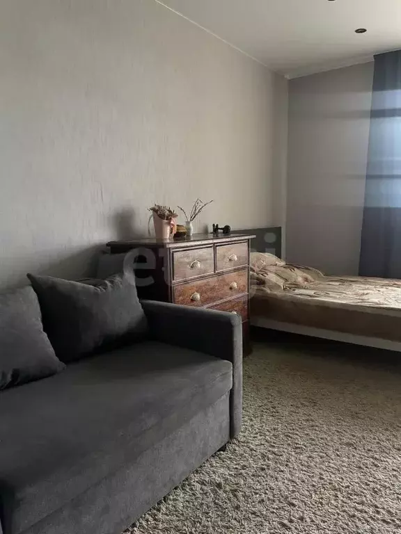 Студия Тюменская область, Тюмень ул. Тимофея Чаркова, 81к2 (28.7 м) - Фото 2