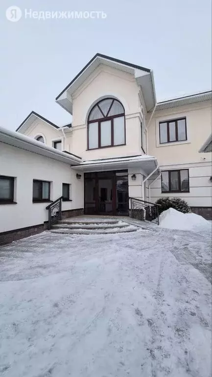 Дом в Октябрьский, Строительная улица (454.1 м) - Фото 0