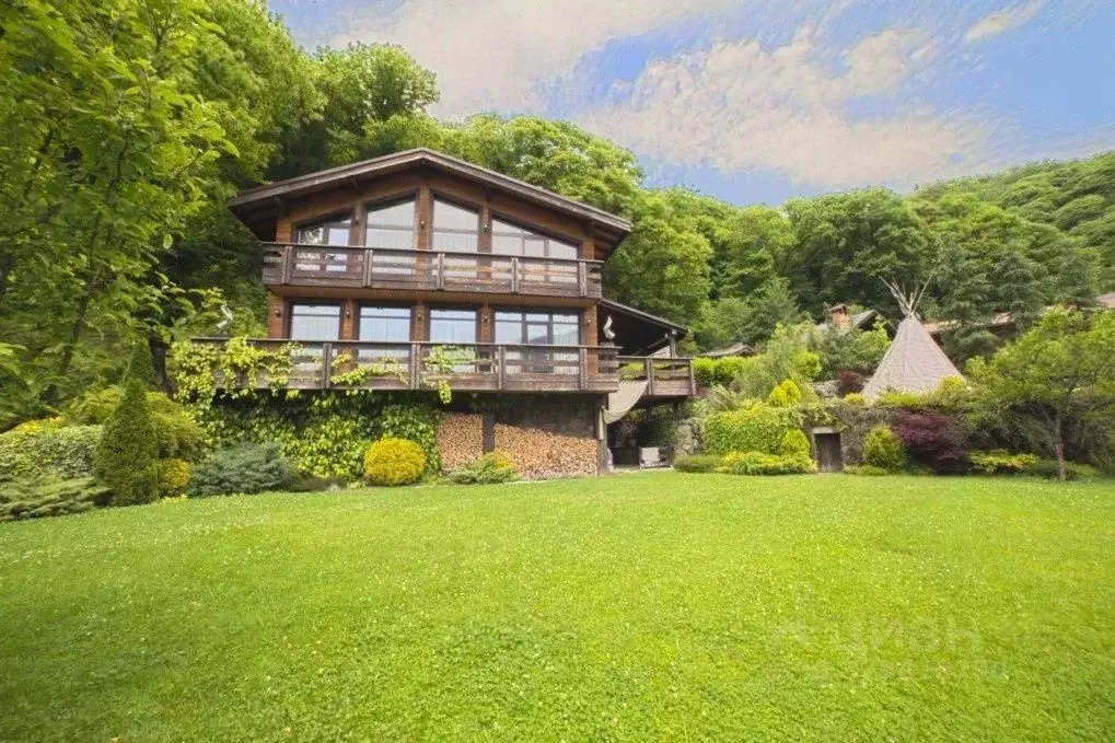 Дом в Краснодарский край, Сочи Красная Поляна пгт,  (210 м) - Фото 1