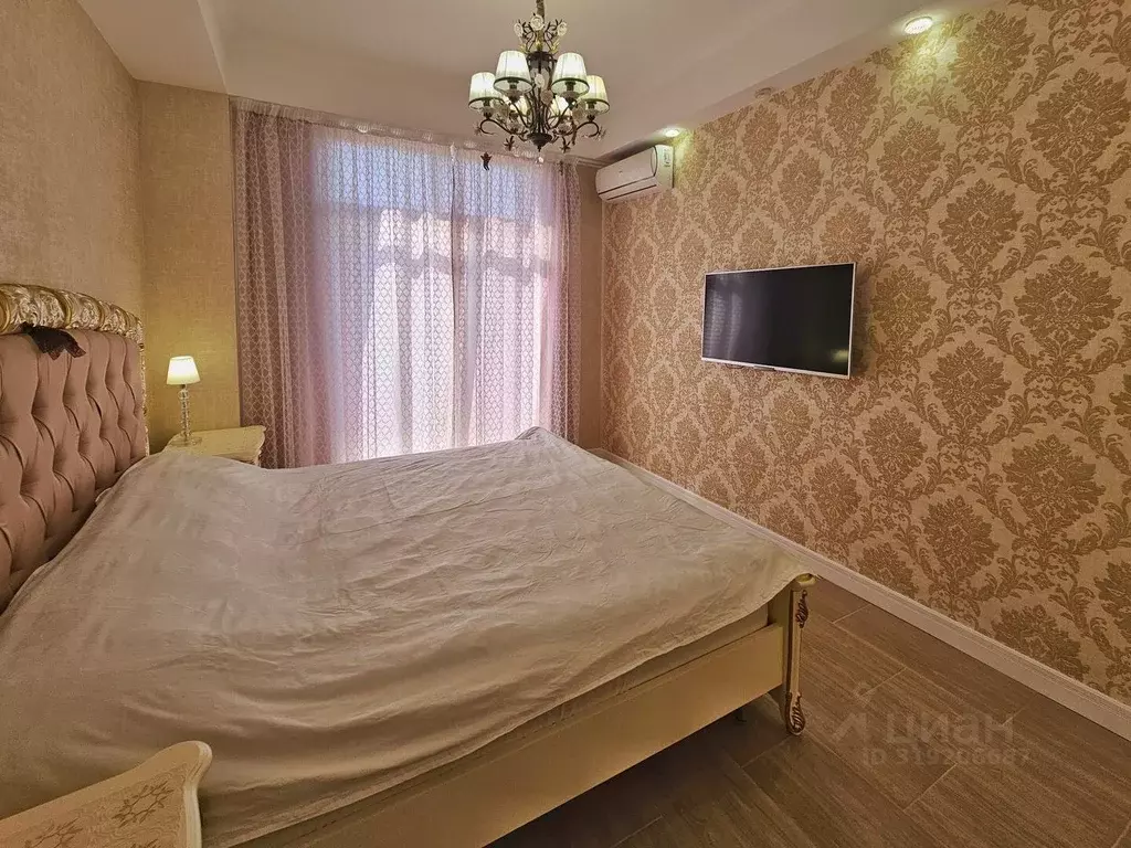 1-к кв. Краснодарский край, Сочи Бытха мкр, ул. Бытха, 15 (63.6 м) - Фото 0