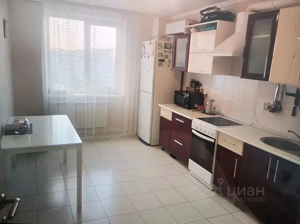2-к кв. Адыгея, Майкоп ул. Чкалова, 65 (60.0 м) - Фото 1