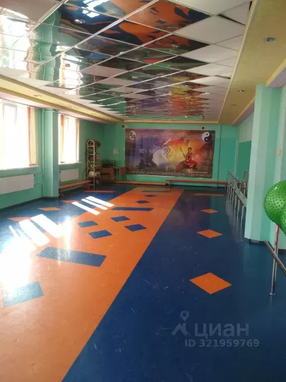 Помещение свободного назначения в Кемеровская область, Кемерово просп. ... - Фото 2