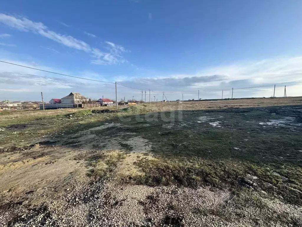 Участок в Крым, Симферопольский район, с. Трудовое ул. 65-летия Победы ... - Фото 1