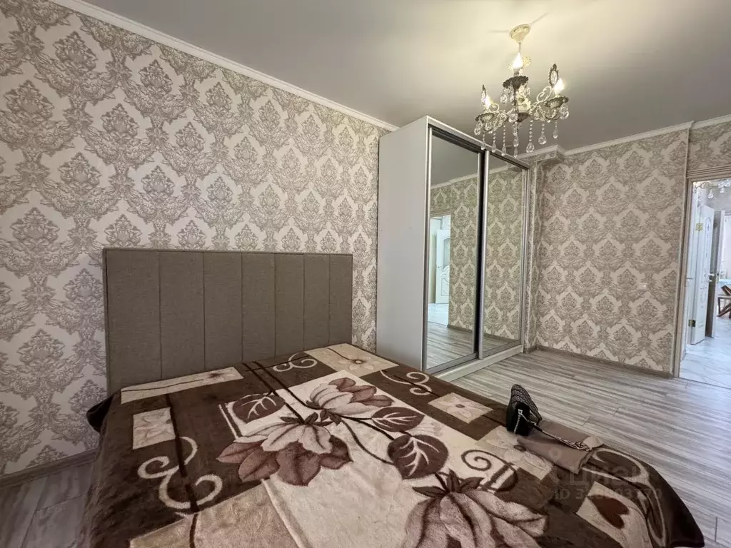 3-к кв. Краснодарский край, Краснодар ул. Цезаря Куникова, 24к1 (90.0 ... - Фото 1