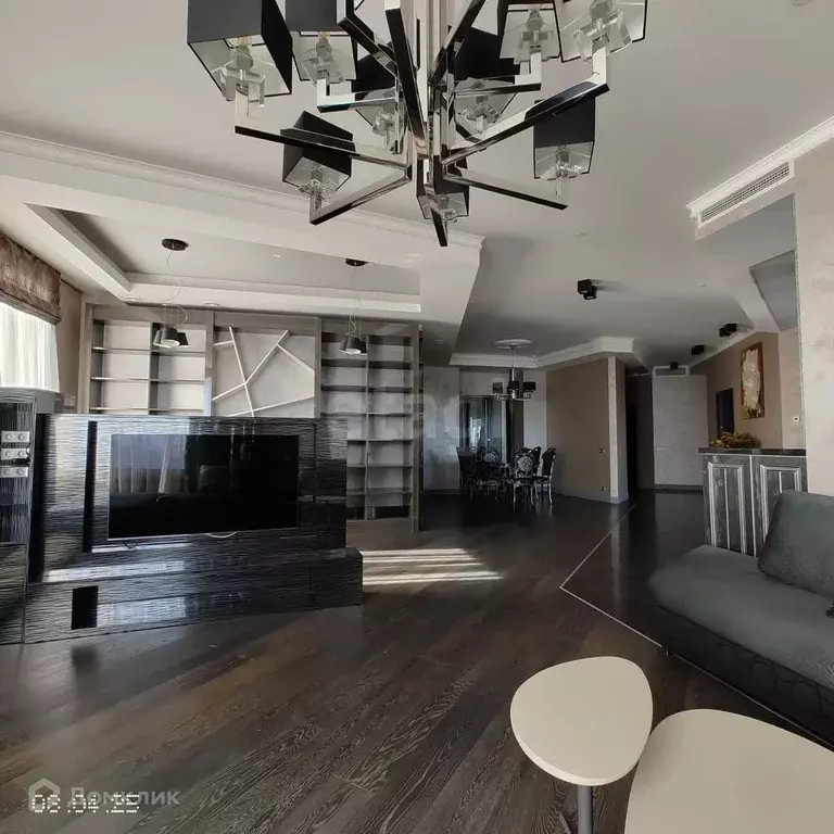 Продаётся 4-к квартира, 210.8 м - Фото 0