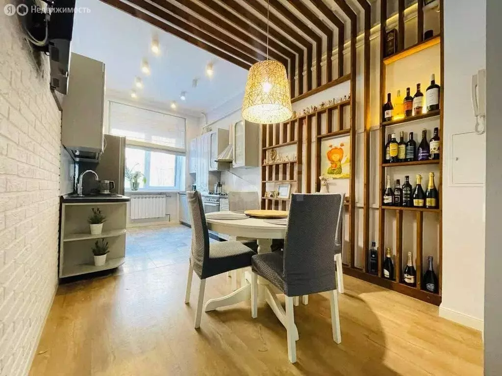 3-комнатная квартира: Калининград, улица Маршала Борзова, 58Д (79.4 м) - Фото 0