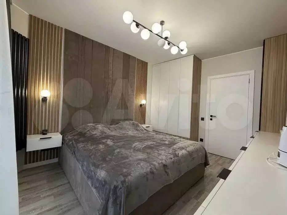3-к. квартира, 86 м, 7/18 эт. - Фото 1
