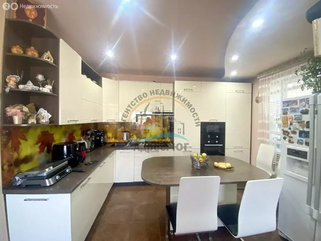 3-комнатная квартира: Анапа, Русская улица, 23 (120 м) - Фото 1