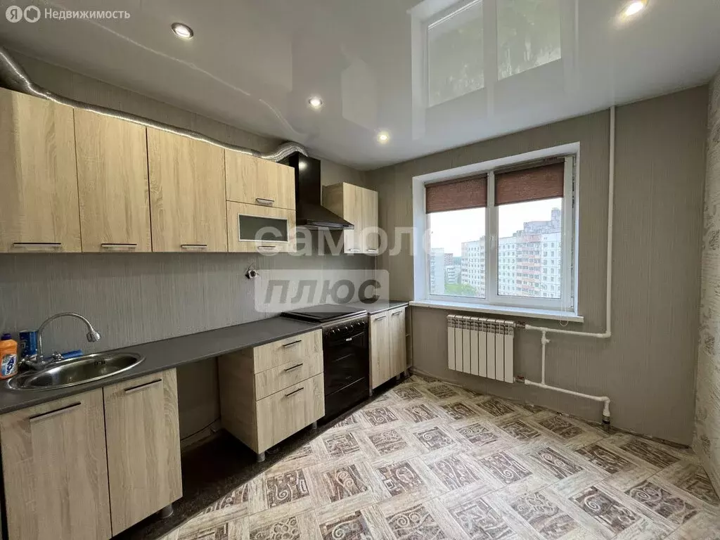 3-комнатная квартира: Смоленск, улица Попова, 112 (67 м) - Фото 0