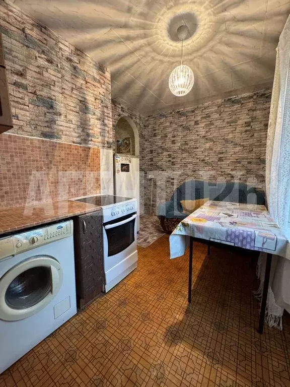 1-к. квартира, 35 м, 2/5 эт. - Фото 1