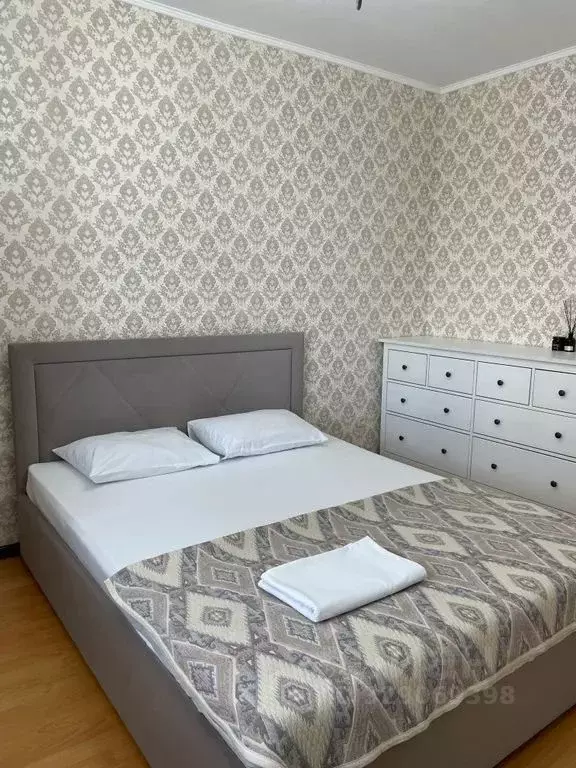 2-к кв. Калмыкия, Элиста ул. Ю. Клыкова, 81Б (62.0 м) - Фото 1