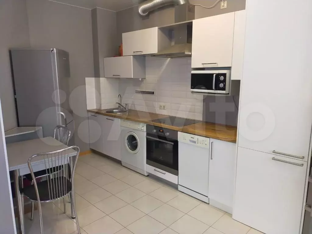 2-к. квартира, 62 м, 4/9 эт. - Фото 0