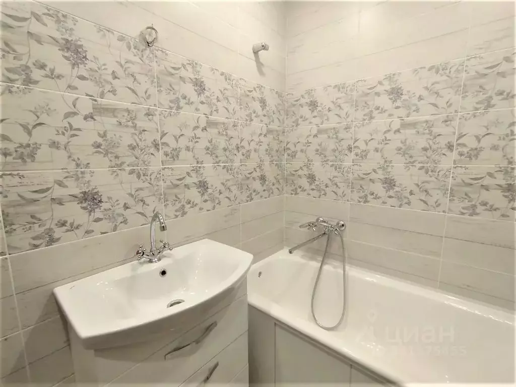3-к кв. Хакасия, Абакан ул. Карла Маркса, 28 (60.0 м) - Фото 1