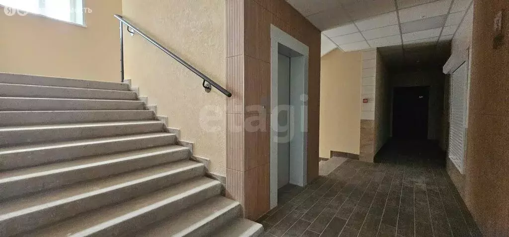 2-комнатная квартира: Абакан, улица Авиаторов, 1Г (59 м) - Фото 1