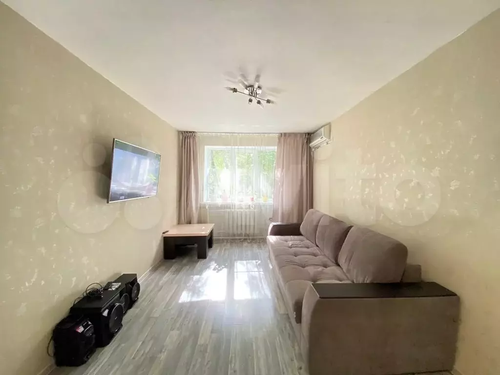 3-к. квартира, 54 м, 1/2 эт. - Фото 1