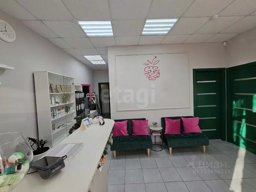 Помещение свободного назначения в Белгородская область, Алексеевка ул. ... - Фото 1