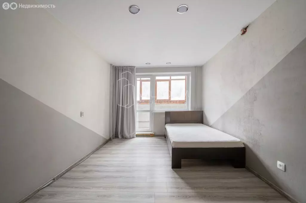 2-комнатная квартира: Екатеринбург, улица Прониной, 121 (50 м) - Фото 1