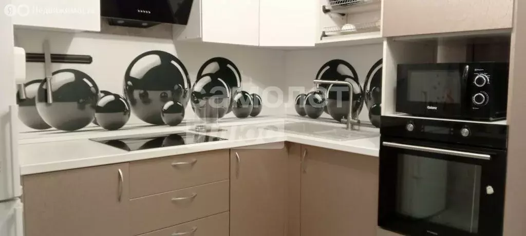 3-комнатная квартира: Челябинск, Молдавская улица, 11 (73 м) - Фото 1