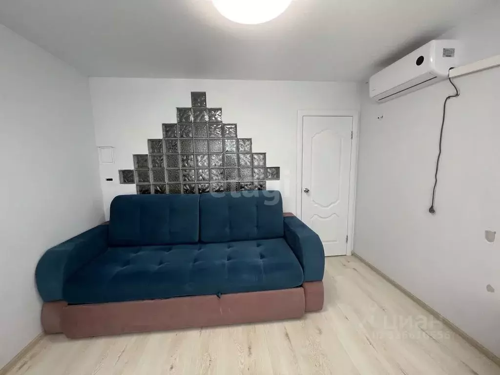 2-к кв. Тюменская область, Тюмень Кремлевская ул., 87 (44.0 м) - Фото 0