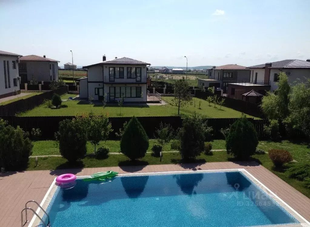 Дом в Краснодарский край, Темрюкский район, Ахтанизовское с/пос, пос. ... - Фото 1