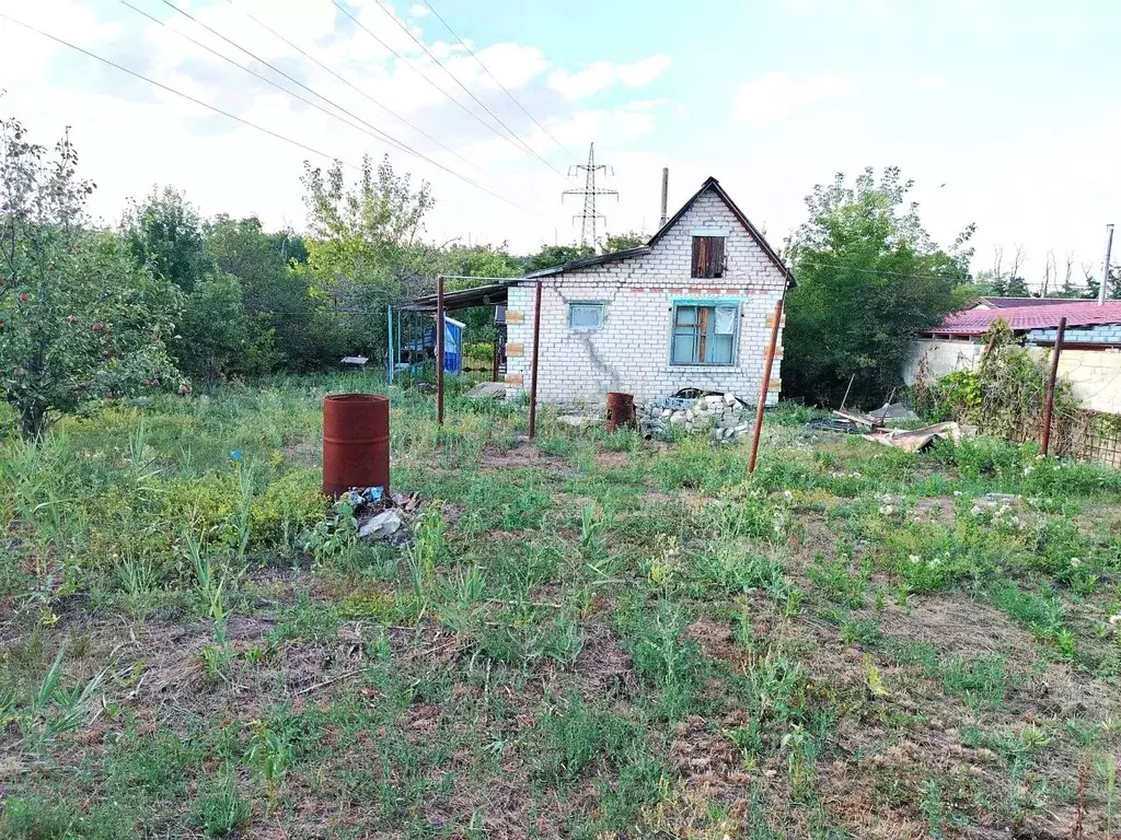 Дом в Волгоградская область, Волгоград Энергетик СНТ, ул. Вишневая (30 ... - Фото 1