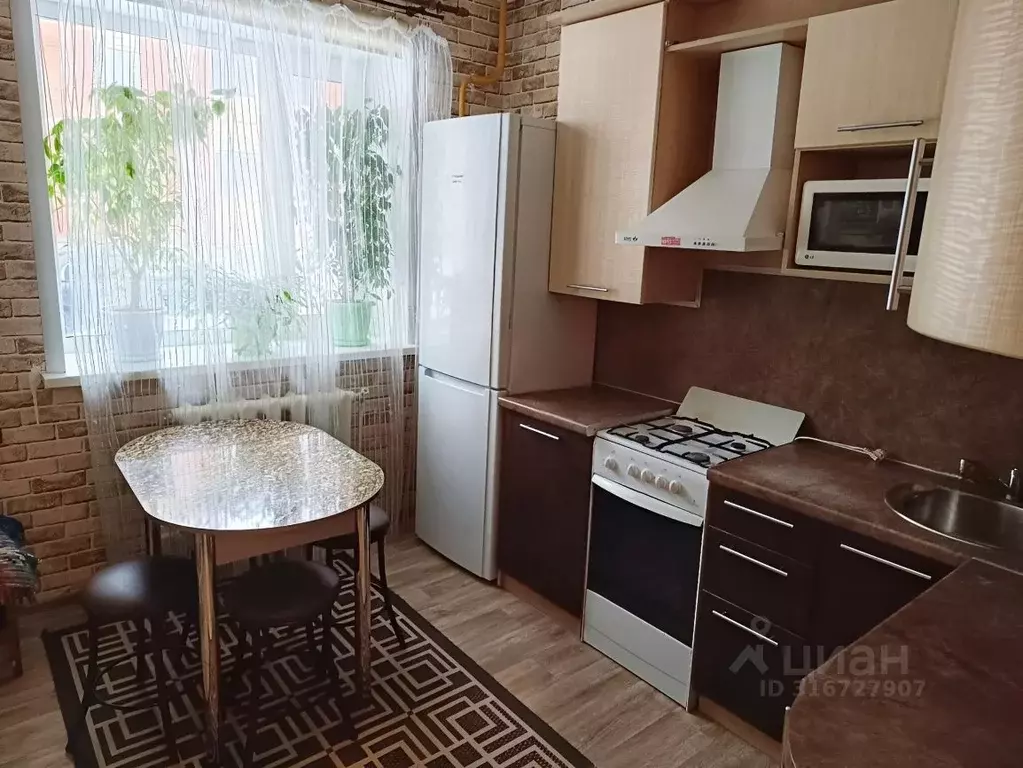 2-к кв. Коми, Сыктывкар Чит мкр, ул. 65-летия Победы, 24 (42.8 м) - Фото 1