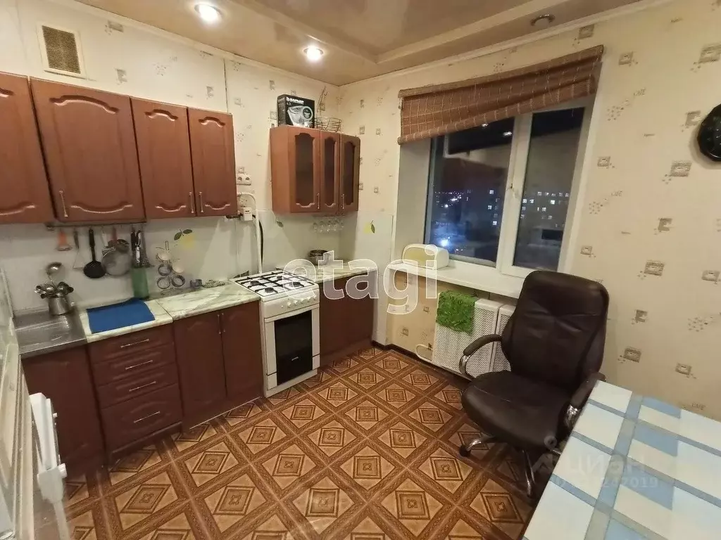 3-к кв. Ямало-Ненецкий АО, Новый Уренгой ул. Геологоразведчиков, 16Б ... - Фото 1