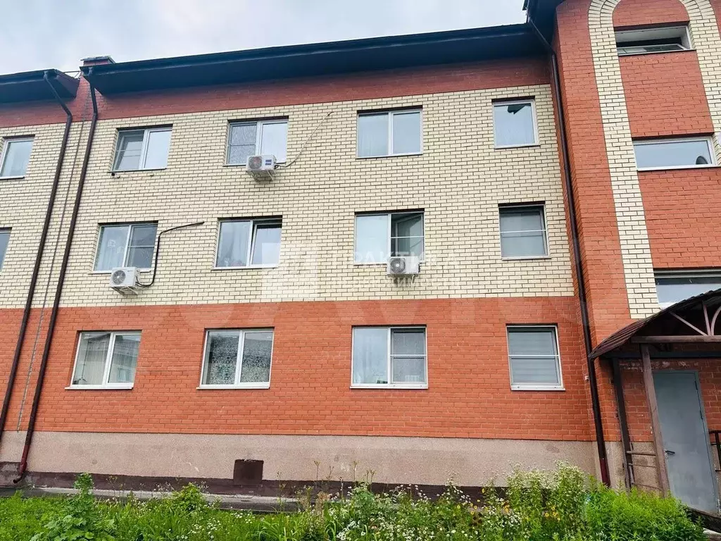Комната 20 м в 3-к., 1/3 эт. - Фото 0