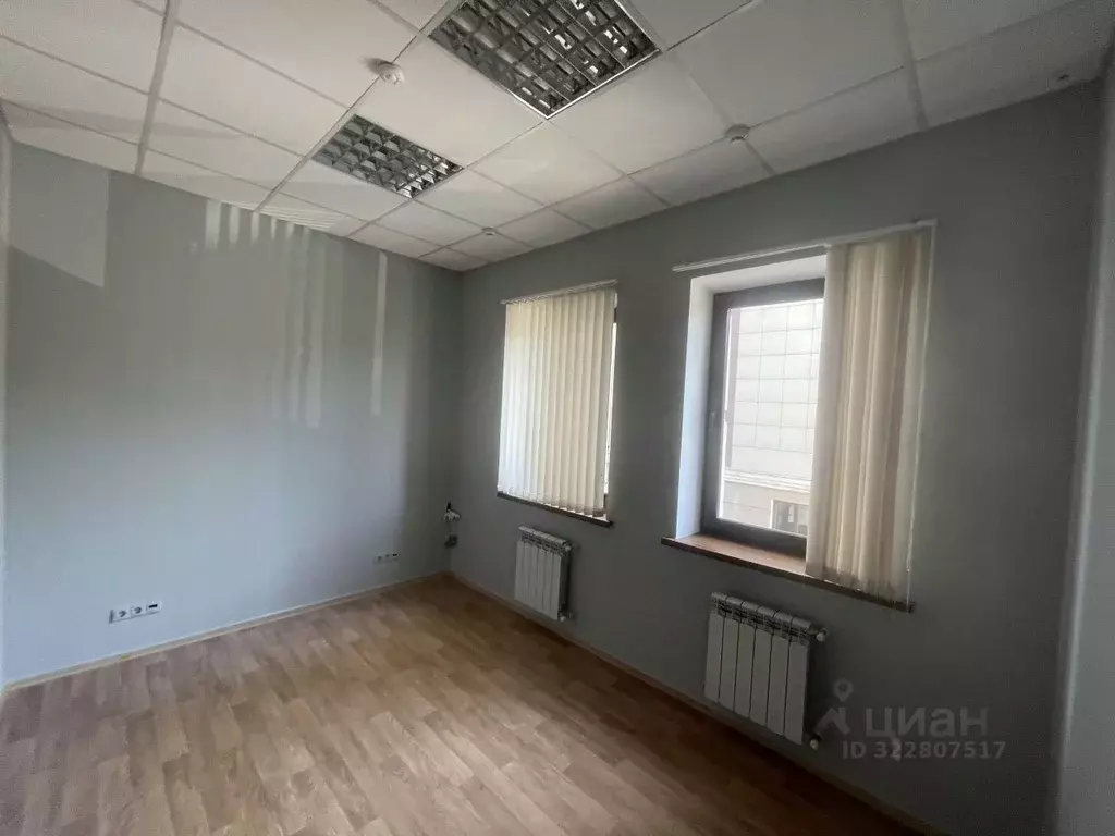 Офис в Татарстан, Казань Петербургская ул., 55Б (393 м) - Фото 1