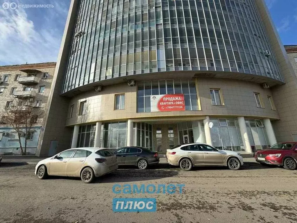 3-комнатная квартира: Волгоград, улица Маршала Чуйкова, 51А (118.8 м) - Фото 1