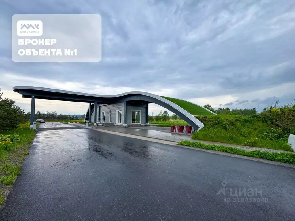 Участок в Ленинградская область, Приозерский район, Ромашкинское ... - Фото 0