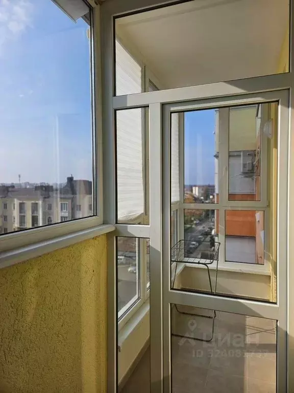 2-к кв. Крым, Симферополь просп. Александра Суворова, 1 (61.0 м) - Фото 1