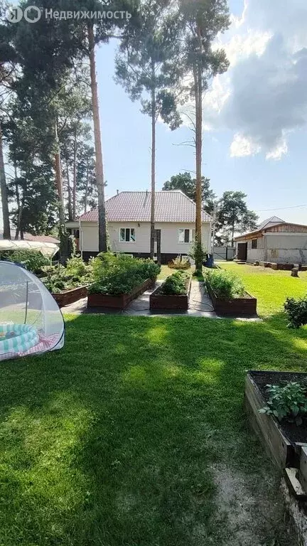 Дом в село Памятное, Водопроводная улица, 14 (205 м) - Фото 1