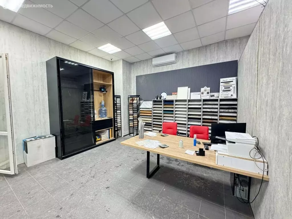 Офис (250 м) - Фото 1