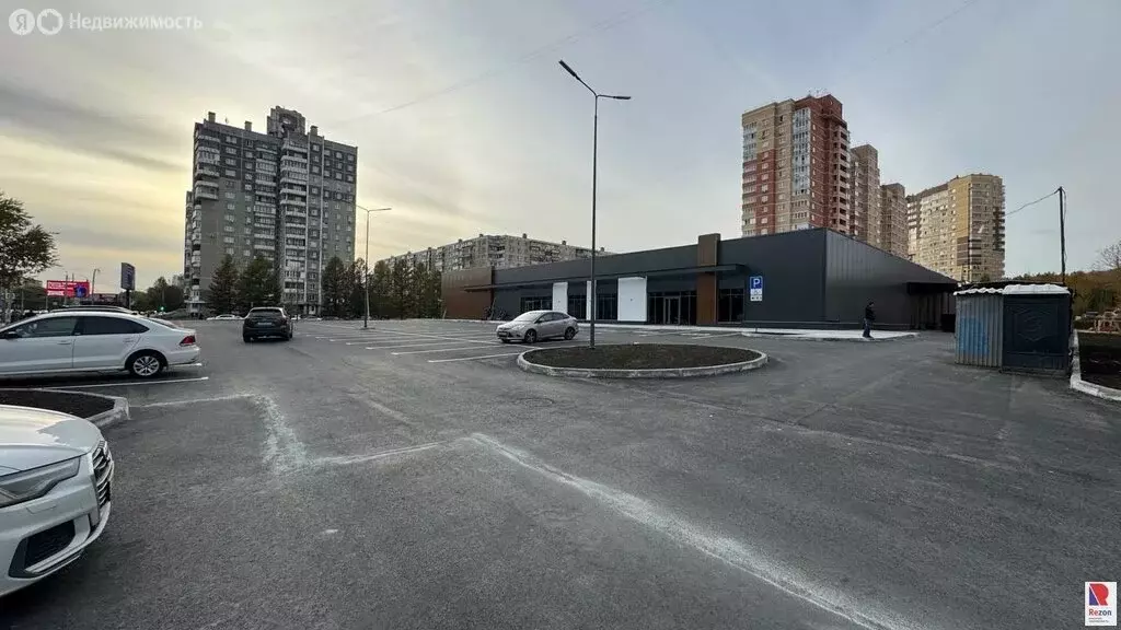 Торговая площадь (395 м) - Фото 1