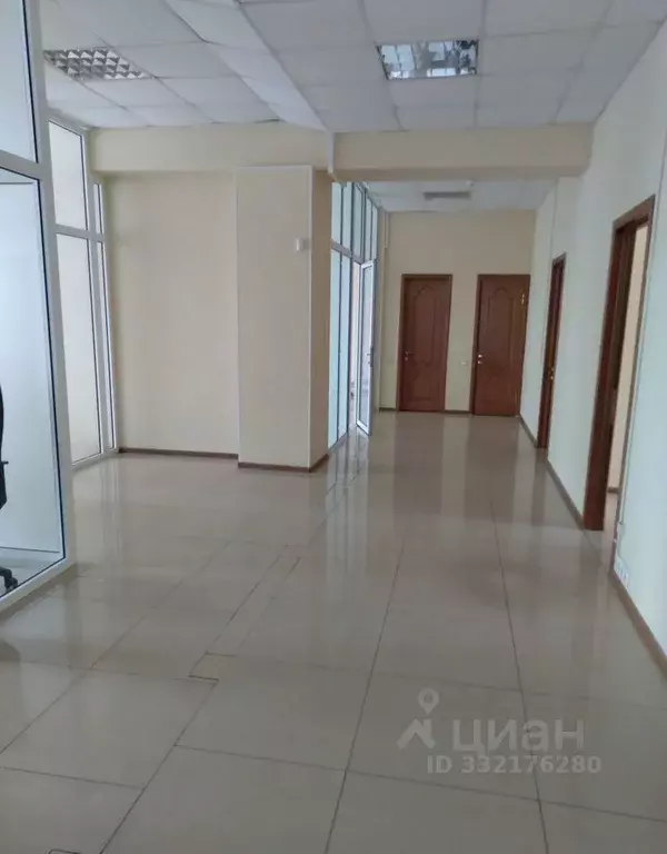 Помещение свободного назначения в Московская область, Клин ул. ... - Фото 1