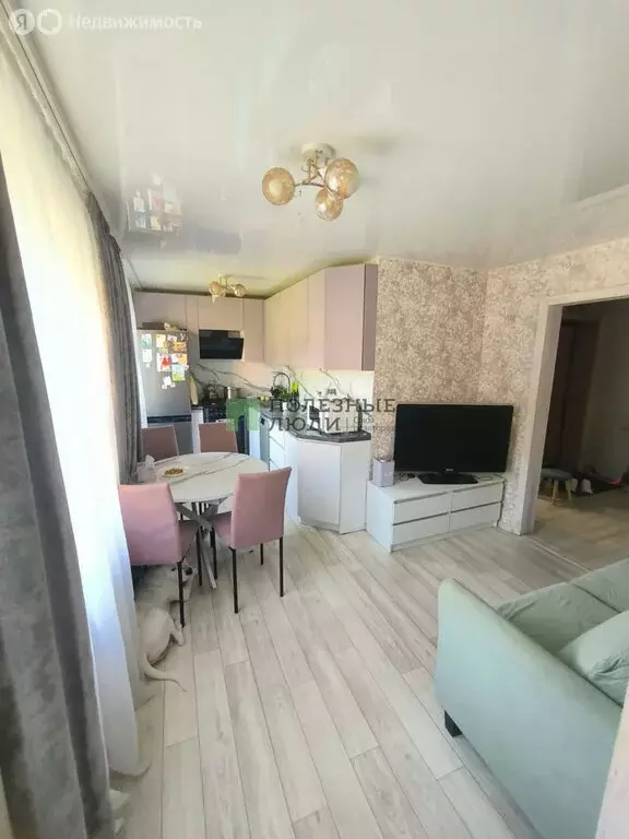 4-комнатная квартира: Ижевск, Автозаводская улица, 38 (61.5 м) - Фото 1