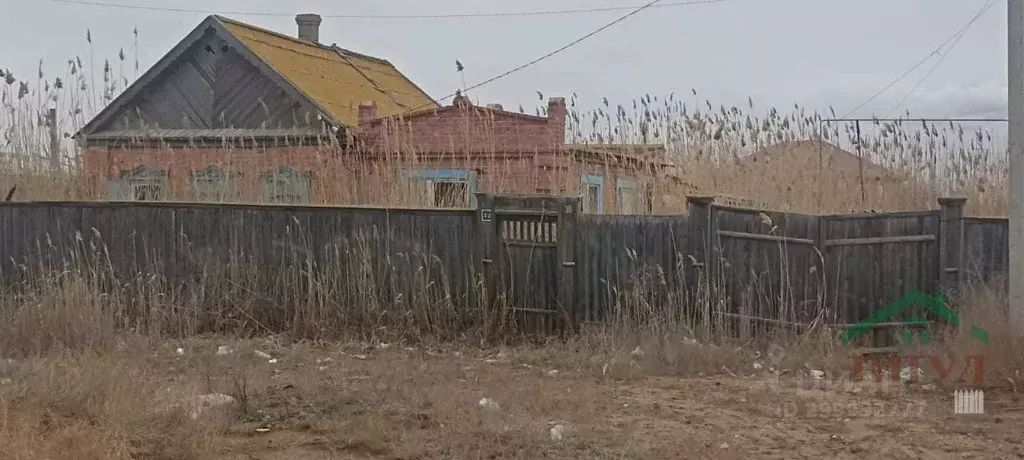 Дом в Астраханская область, Приволжский район, с. Три Протока ... - Фото 1