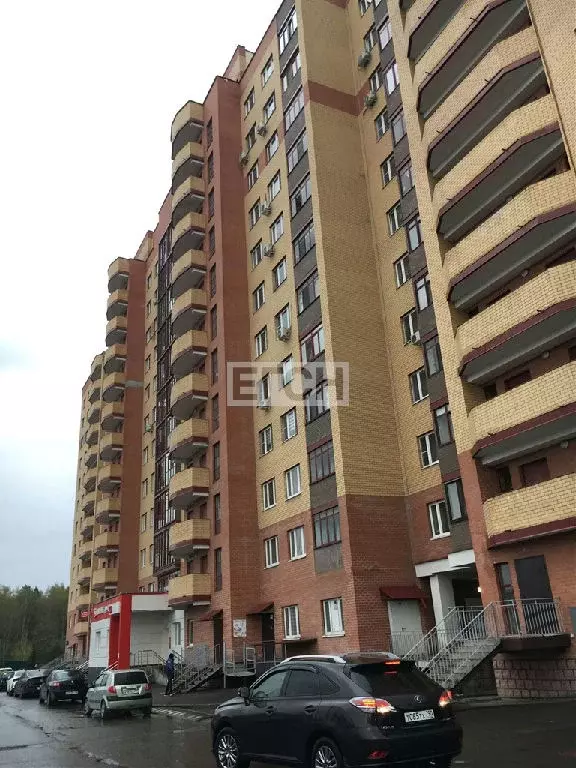 Продается 3-комнатная квартира - Фото 1