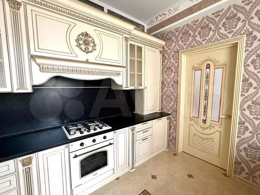 2-к. квартира, 65 м, 4/10 эт. - Фото 0