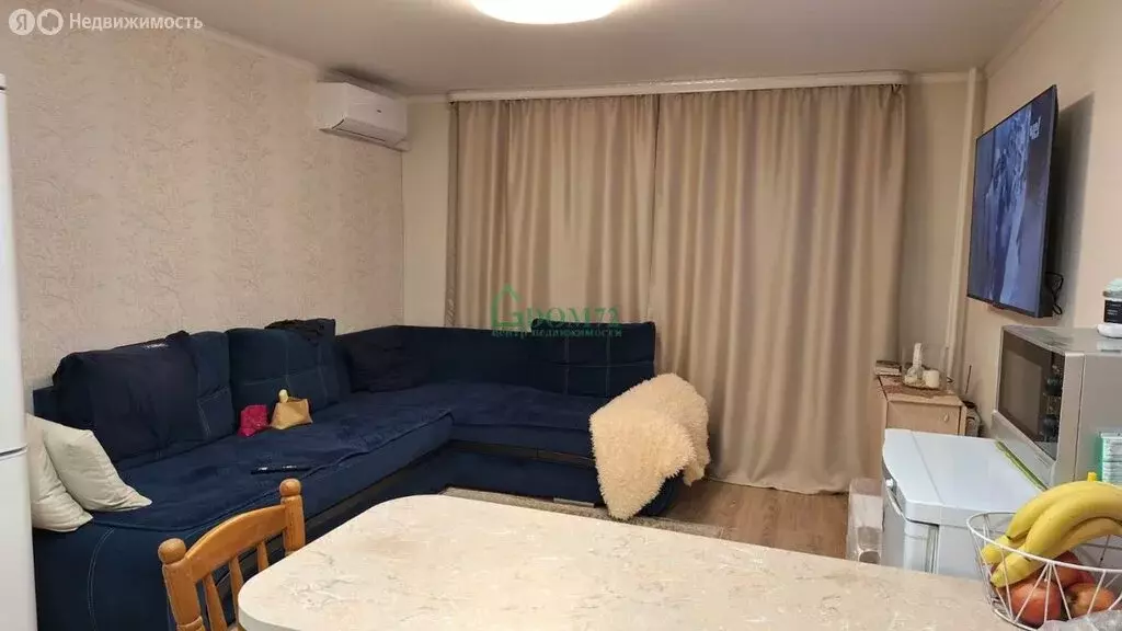 2-комнатная квартира: Тобольск, Первомайская улица, 22Б (666 м) - Фото 0