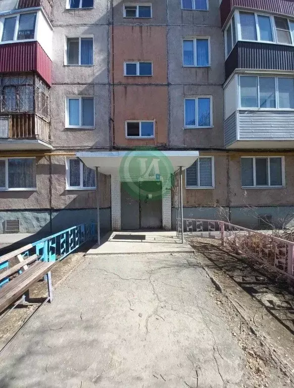 2-к кв. Оренбургская область, Орск Новый город мкр, ул. Комарова (48.0 ... - Фото 0