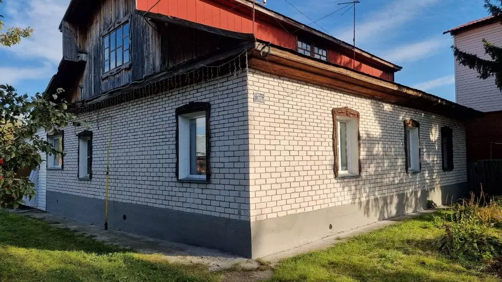 Дом в Алтайский край, Барнаул городской округ, с. Лебяжье ул. Озерная, ... - Фото 0