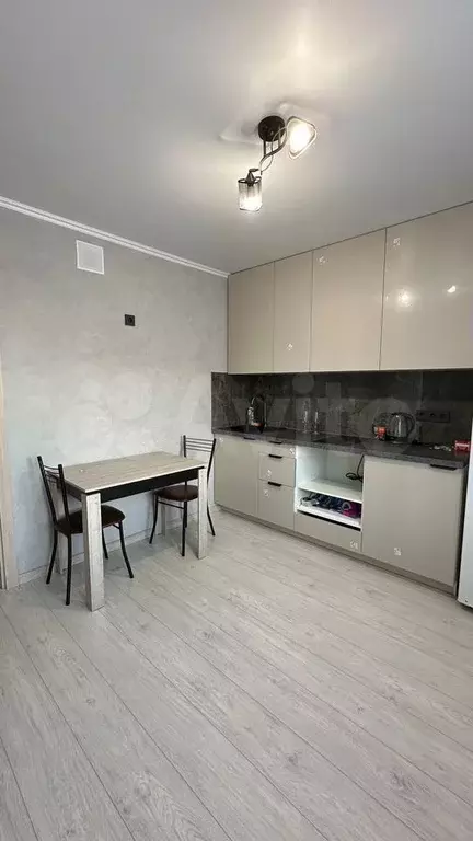 1-к. квартира, 39 м, 8/16 эт. - Фото 0